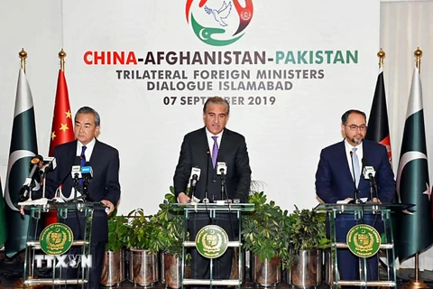 Ngoại trưởng Trung Quốc, Afghanistan và Pakistan đối thoại