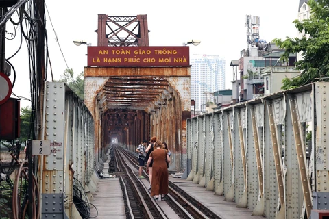 CNN: Cầu Long Biên có thể trở thành một điểm nóng du lịch