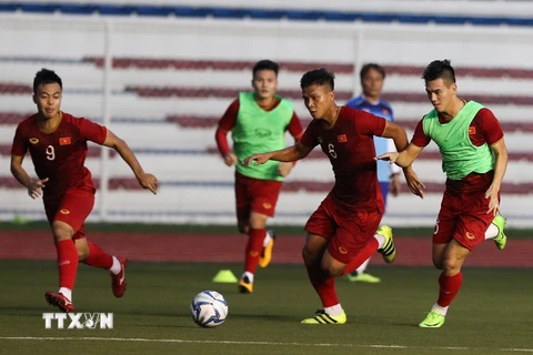 Bình luận viên Quang Huy dự đoán U22 Việt Nam có lối chơi khác với đội tuyển quốc gia. (Ảnh: Hoàng Lịnh/TTXVN)