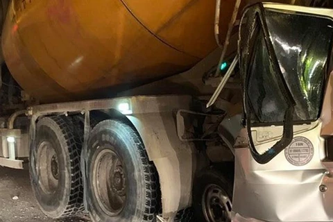 Yên Bái: Ôtô tải mất lái đâm vào xe máy làm hai người thương vong
