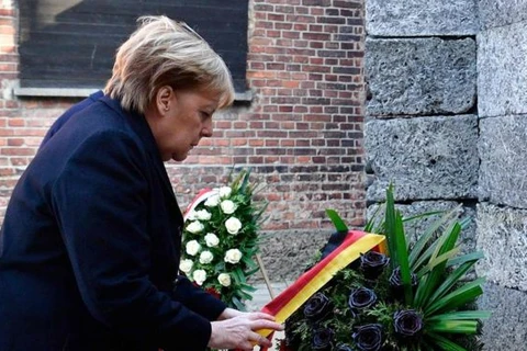 Thủ tướng Đức Angela Merkel đã tới thăm trại tập trung Auschwitz. (Nguồn: AFP)