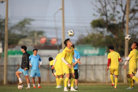 U23 Việt Nam nỗ lực tập luyện trước khi bước vào giải. (Ảnh: Hoàng Linh/TTXVN)