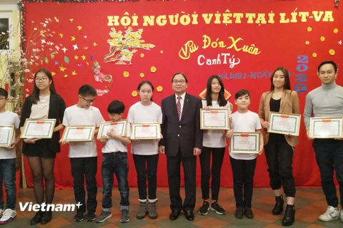 Cộng đồng người Việt tại Litva gặp mặt mừng xuân Canh Tý 2020