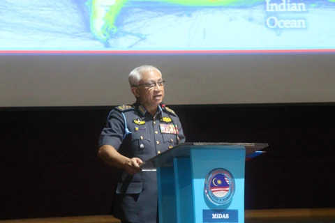 Tổng Tư lệnh Quân đội Malaysia, tướng Haji Affendi Buang phát biểu tại Đối thoại. (Ảnh: Mạnh Tuân/TTXVN)