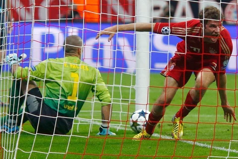 Ngày này năm xưa: Bayern Munich thắng hủy diệt Barcelona 4-0