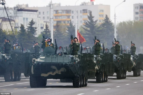 Hình ảnh lễ duyệt binh mừng Ngày Chiến thắng tại Belarus. (Nguồn: Reuters)