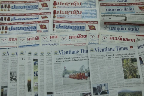 Một số tờ báo lớn tại Lào.