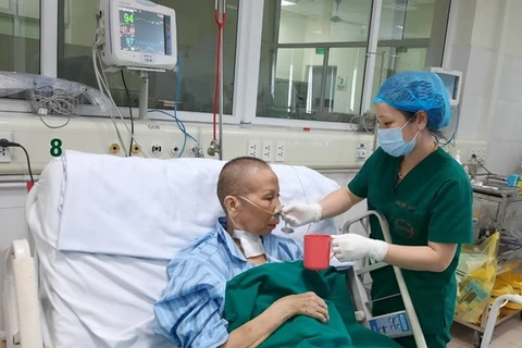 Bệnh nhân 19 đang điều trị tại Bệnh viện Bệnh Nhiệt đới Trung ương. (Ảnh: PV/Vietnam+)