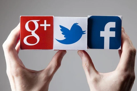 Facebook, Google và Twitter phải báo cáo hàng tháng về tin giả