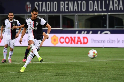 Ronaldo ghi bàn từ chấm 11m giúp Juventus giành chiến thắng. (Nguồn: Getty Images)