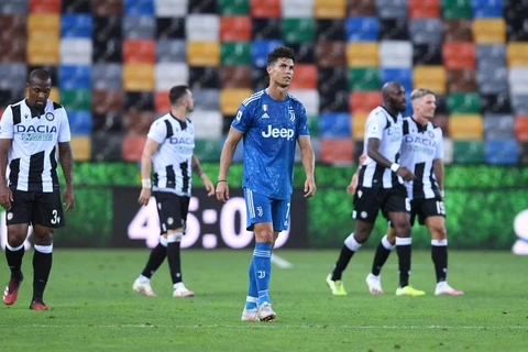 Ronaldo tịt ngòi trong ngày Juventus lỡ cơ hội vô địch sớm. (Nguồn: Reuters)