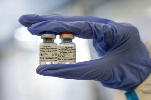 Mỹ và Đức nghi ngờ vắcxin ngừa COVID-19 của Nga. (Nguồn: AP)
