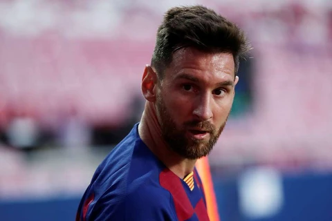 Lionel Messi đã nói gì khi quyết định ở lại Barcelona thêm 1 năm?