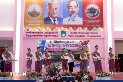 Trường song ngữ Lào-Việt Nam Nguyễn Du khai giảng năm học mới