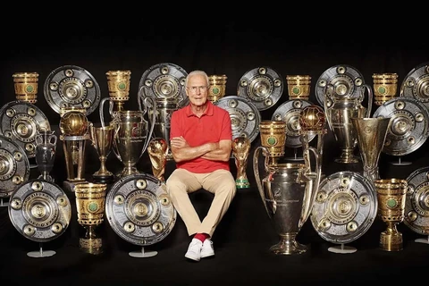 [Mega Story] Franz Beckenbauer: Tôi ghen tị với các bạn trẻ