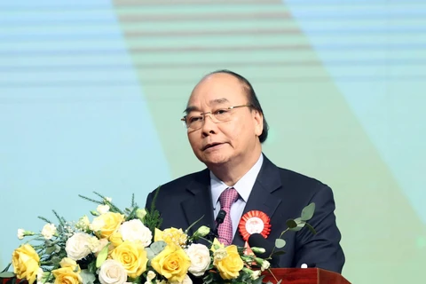 Thủ tướng Nguyễn Xuân Phúc, Chủ tịch Hội đồng Thi đua-Khen thưởng Trung ương phát biểu. (Ảnh: Thống Nhất/TTXVN)