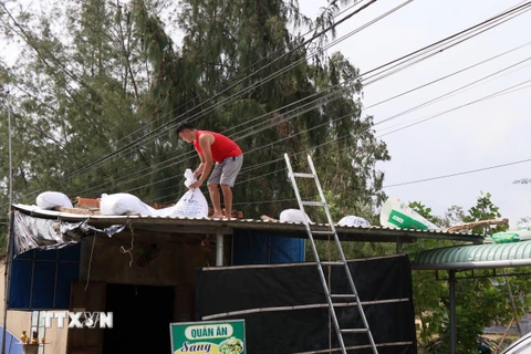 Bộ đội Biên phòng Quảng Nam sơ tán hàng ngàn người dân, chạy bão số 9