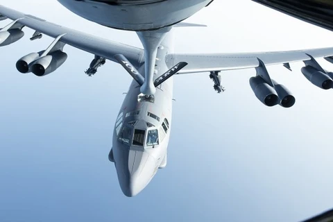 Mỹ triển khai máy bay ném bom hạng nặng B-52 đến Trung Đông