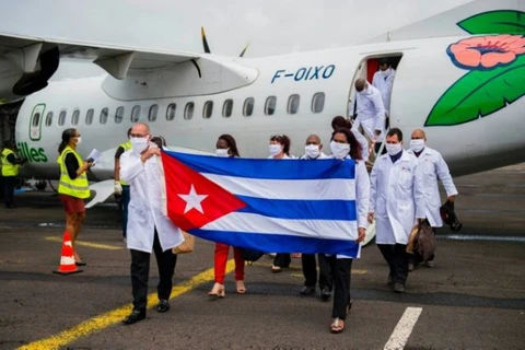 Phái đoàn bác sỹ Cuba tới Panama hỗ trợ chống dịch bệnh COVID-19