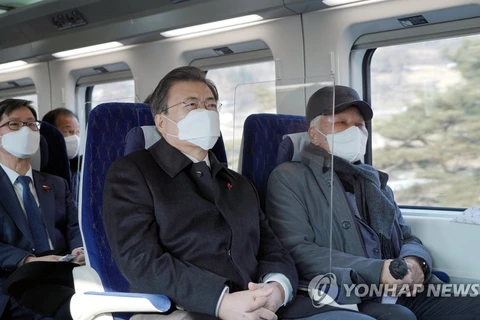 Hàn Quốc chạy thử tàu hỏa cao tốc thân thiện với môi trường