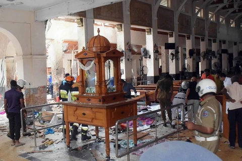 Hiện trường vụ nổ tại nhà thờ St. Anthony ở Colombo của Sri Lanka, ngày 21/4/2019. (Ảnh: THX/TTXVN)