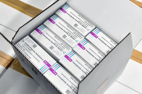 Lô vắcxin ngừa COVID-19 của hãng AstraZeneca. (Ảnh: AFP/TTXVN)