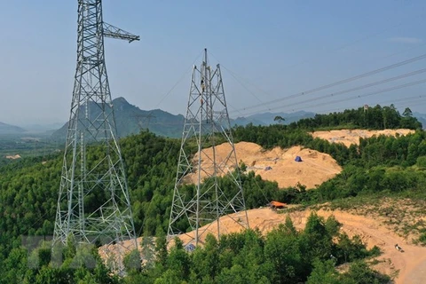 Nỗ lực hoàn thành đường dây 500 kV Dốc Sỏi-Pleiku 2 trong tháng 3