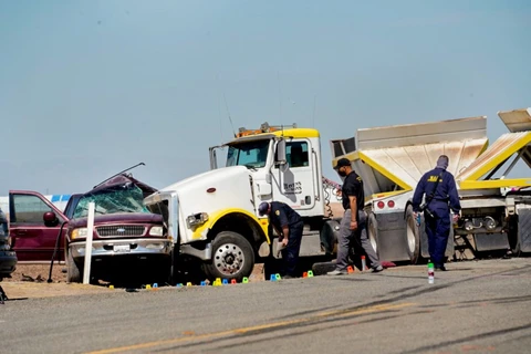 Mỹ: Tai nạn giao thông tại California, ít nhất 15 người thiệt mạng