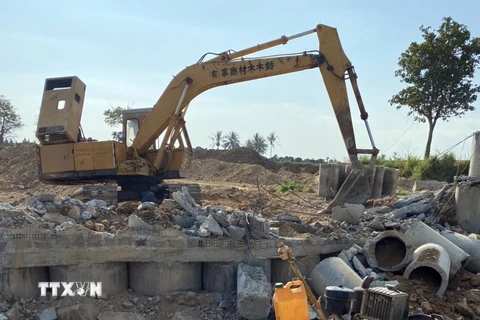 Lâm Đồng khẩn trương xử lý, tháo dỡ công trình lấn chiếm sông Đa Nhim