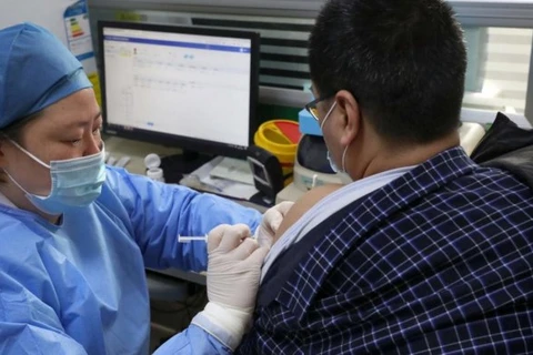 Trung Quốc sẵn sàng cung cấp vắcxin cho công dân ở nước ngoài