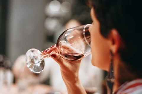 Thói quen uống rượu làm gia tăng nguy cơ mắc bệnh ung thư vú