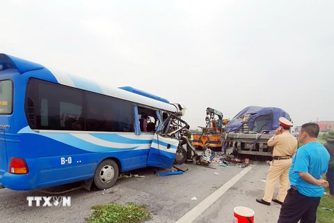 Vụ tại nạn ở Nghệ An: Tạm giữ tài xế xe khách do không làm chủ tốc độ