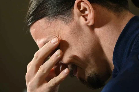 Zlatan Ibrahimovic rơi lệ trong ngày trở lại đội tuyển Thụy Điển