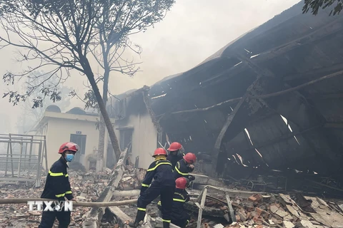 Thanh Hóa: Khống chế đám cháy lớn tại công ty may IVORY