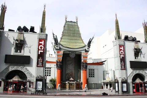 [Video] Rạp chiếu phim biểu tượng của Hollywood mở cửa trở lại