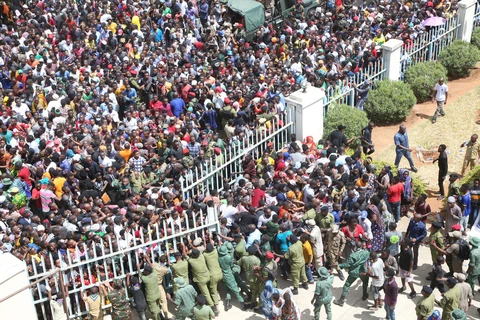 Giẫm đạp ở tang lễ cố Tổng thống Tanzania, hàng chục người thiệt mạng