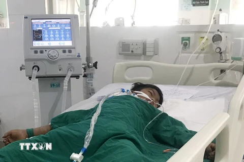 Vụ nghi ngộ độc thực phẩm ở Kon Tum: Bệnh nhân lớn tuổi nhất tử vong 