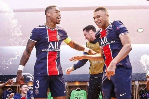 [Video] PSG ăn mừng tưng bừng sau khi vào bán kết Champions League