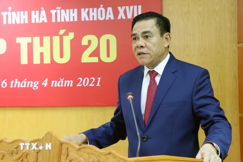 Ông Võ Trọng Hải, Chủ tịch UBND tỉnh Hà Tĩnh phát biểu nhận nhiệm vụ. (Ảnh Công Tường/TTXVN)