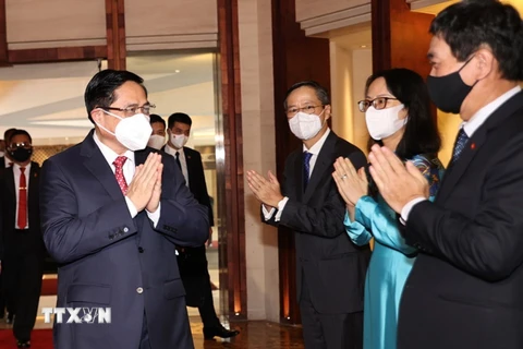 [Photo] Thủ tướng đến Indonesia dự Hội nghị các Nhà Lãnh đạo ASEAN