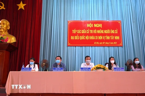 Ứng cử viên đại biểu Quốc hội tiếp xúc cử tri tại Tây Ninh