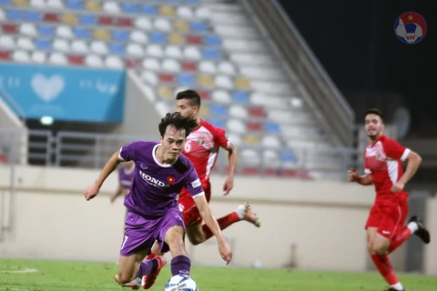 Văn Toản cản phá penalty, tuyển Việt Nam tránh thất bại trước Jordan