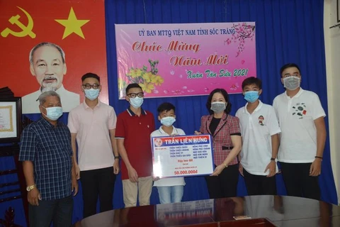 Học sinh Sóc Trăng tiết kiệm tiền ủng hộ Quỹ vaccine phòng COVID-19