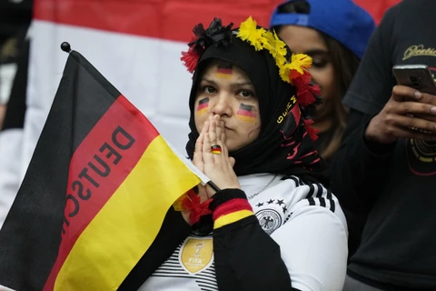Tâm trạng trái ngược của CĐV Anh và Đức sau trận đấu ở Wembley