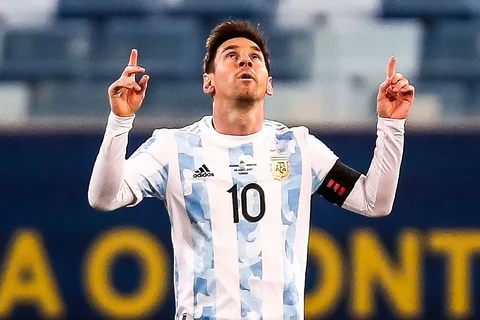Giấc mơ của đội tuyển Argentina tiếp tục đặt trên đôi chân của Messi