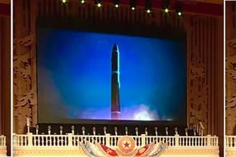 Triều Tiên công bố hình ảnh bắn tên lửa đạn đạo từ bệ phóng di động