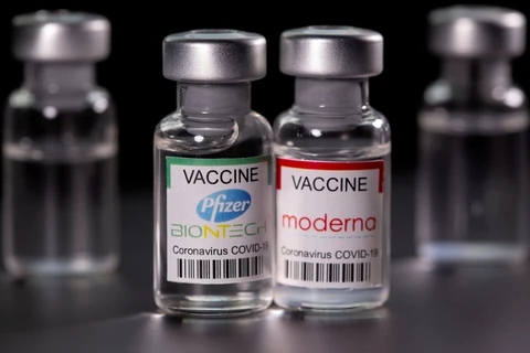 Vaccine ngừa COVID-19 Pfizer và Moderna. (Nguồn: CNBC)