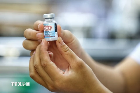 Moderna đề nghị FDA cấp phép chính thức cho vaccine của hãng 