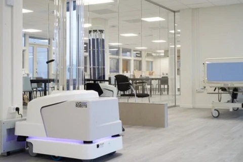 COVID-19: EU cung cấp robot khử trùng cho các bệnh viên châu Âu