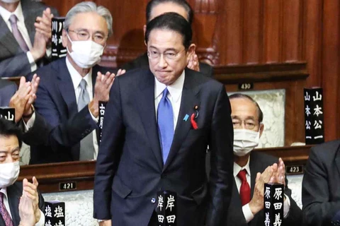 Tân Thủ tướng Nhật Bản Fumio Kishida và Nội các tuyên thệ nhậm chức